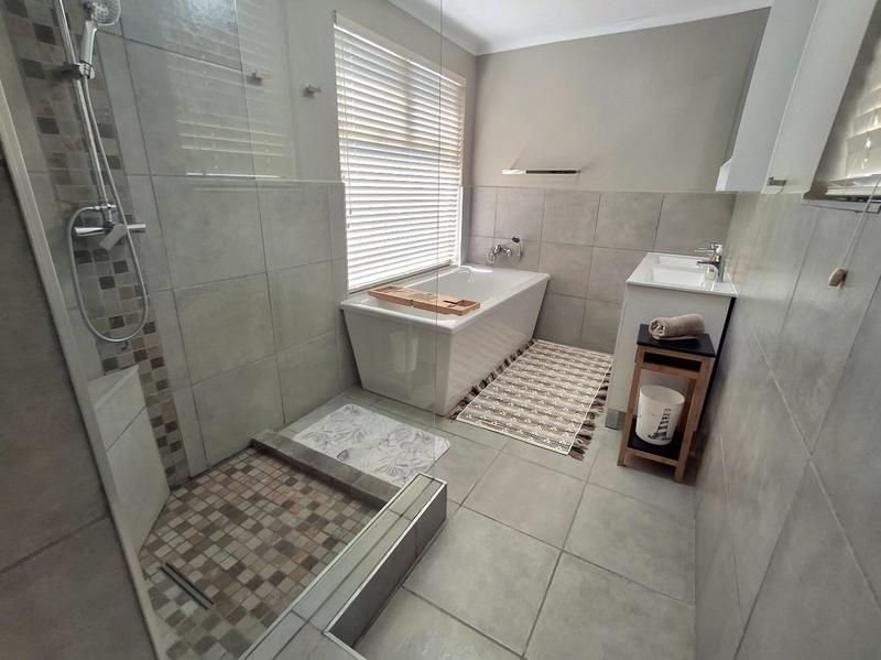 4 Bedroom Property for Sale in Britannia Bay Western Cape